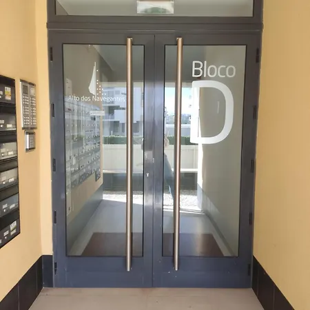 Daire T3 2ºb Navegantes - Casas & Papeis Armação de Pêra